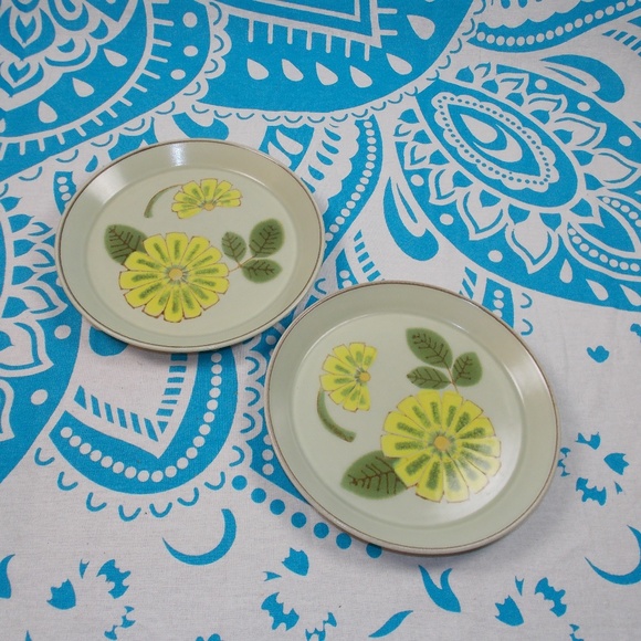 Vintage Other - 2 Vintage 70s Dessert Plates Green Yellow Retro Vintage Other - 2 Vintage 70s Dessert Plates Green Yellow Retro